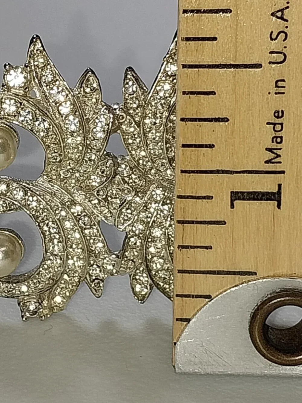 Giavan Hairpiece/comb Silver Rhinestones and Faux Pearl